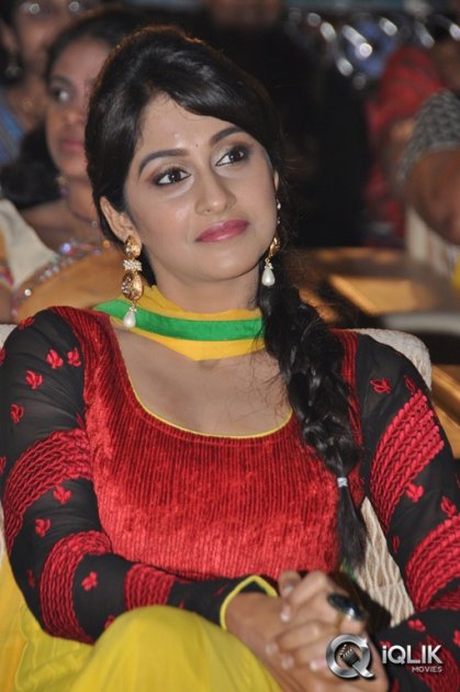 Regina-Cassandra-at-Love-You-Bangaram-Audio-Launch